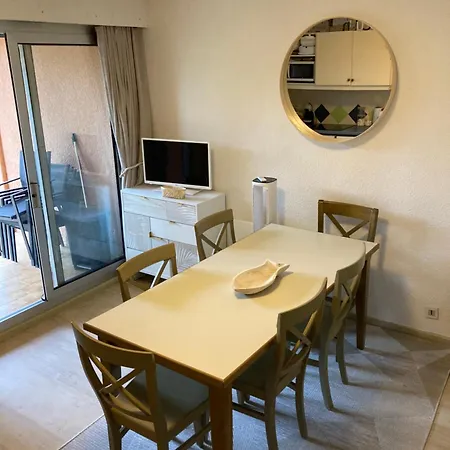 Apartment Cosy Deux Pieces Cote Pinede